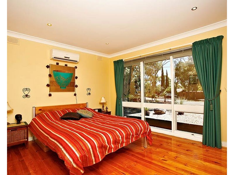 4 Nunyah Drive, Banksia Park SA 5091