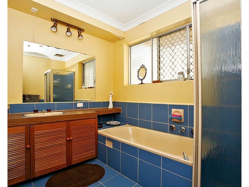 4 Nunyah Drive, Banksia Park SA 5091