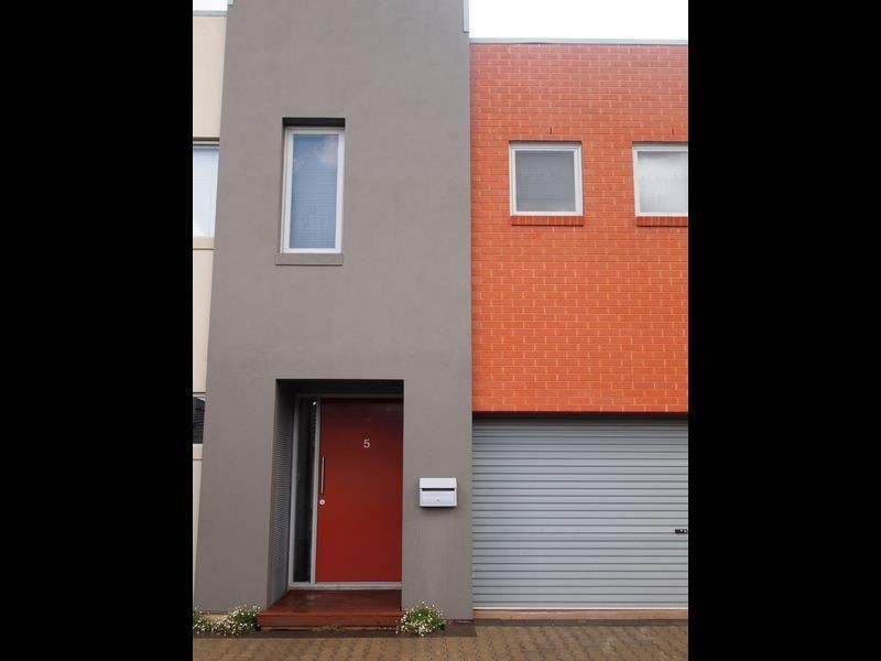 5 Merino Lane, Mawson Lakes SA 5095