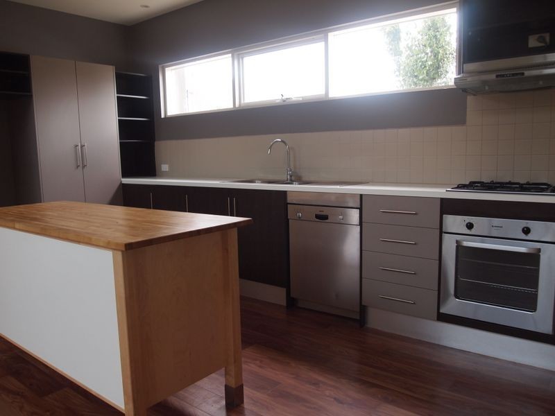 5 Merino Lane, Mawson Lakes SA 5095