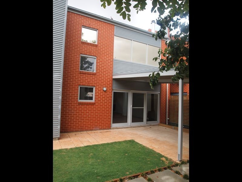 5 Merino Lane, Mawson Lakes SA 5095