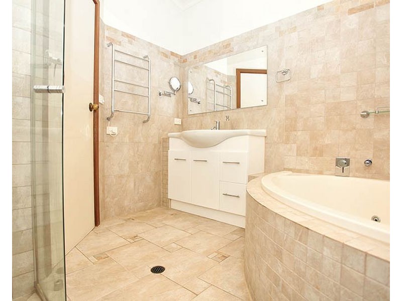 31 Park Lake Drive, Wynn Vale SA 5127