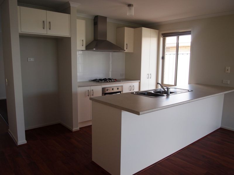 29 Semillon Crescent, Andrews Farm SA 5114