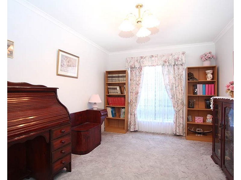 22 Robertson Crescent, Redwood Park SA 5097