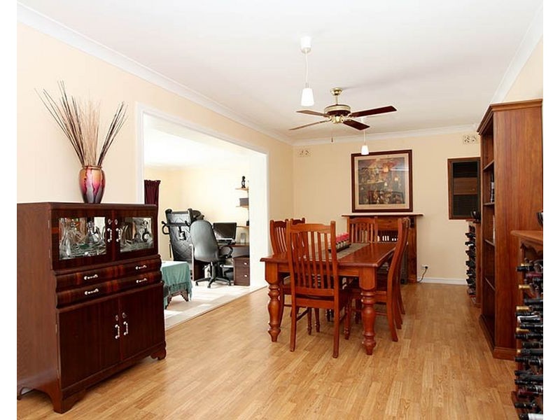 1 Forrest Avenue, Valley View SA 5093