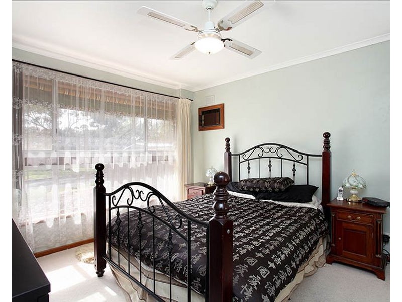 17 Leonard Street, Gulfview Heights SA 5096