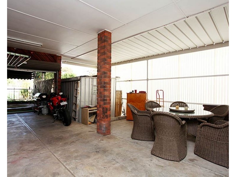 17 Leonard Street, Gulfview Heights SA 5096