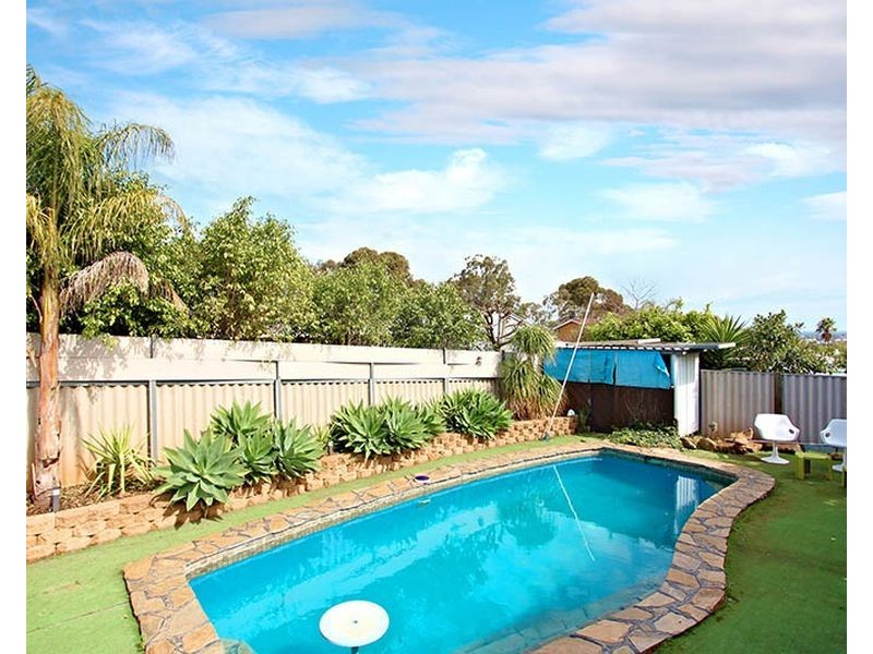 17 Leonard Street, Gulfview Heights SA 5096