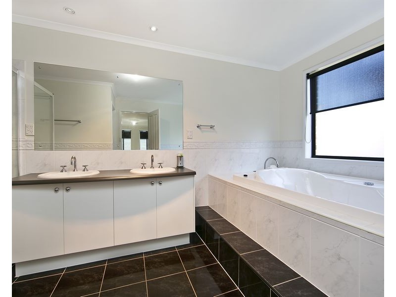 7 Bellevue Circuit, Gulfview Heights SA 5096