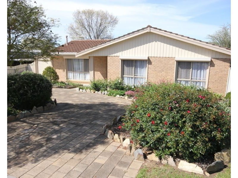23 Hinkler Crescent, Modbury Heights SA 5092