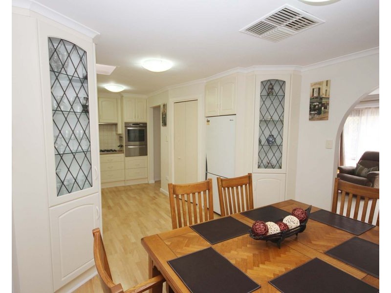 23 Hinkler Crescent, Modbury Heights SA 5092