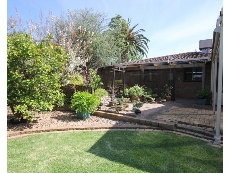23 Hinkler Crescent, Modbury Heights SA 5092