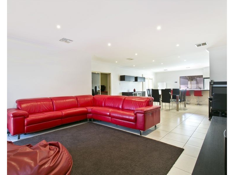 9 Lester Street, Hope Valley SA 5090