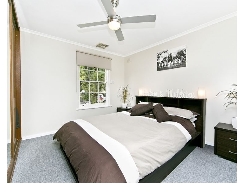 1 Flinders Avenue, Fairview Park SA 5126