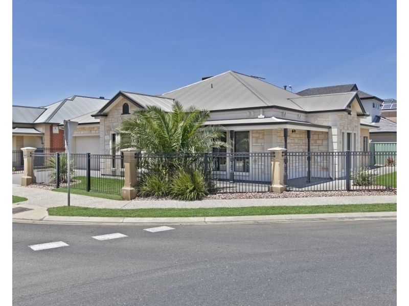 26 Shoalhaven Circuit, Mawson Lakes SA 5095