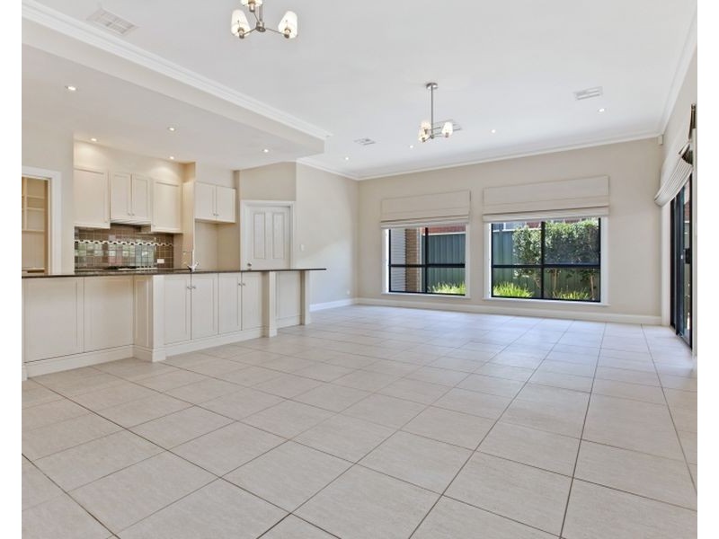 26 Shoalhaven Circuit, Mawson Lakes SA 5095