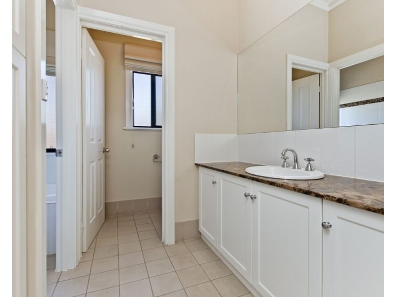 26 Shoalhaven Circuit, Mawson Lakes SA 5095