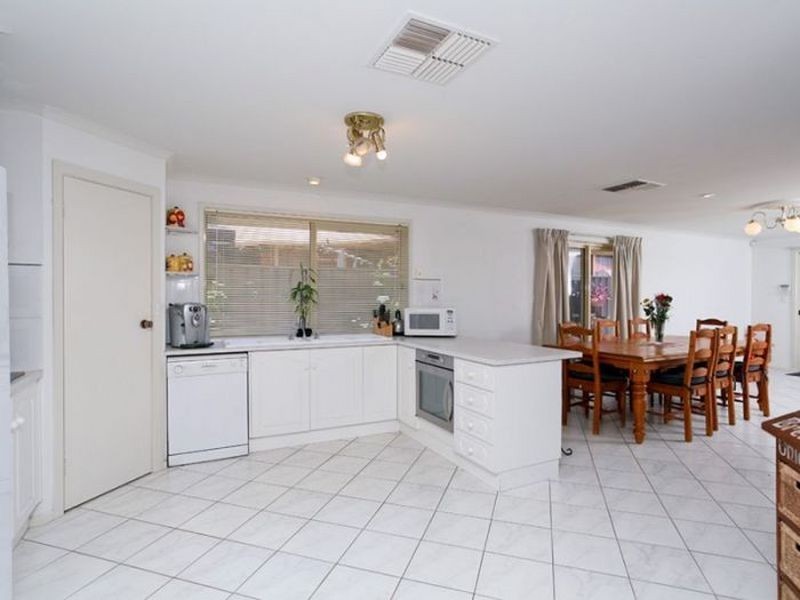 24 Sellar Court, Greenwith SA 5125