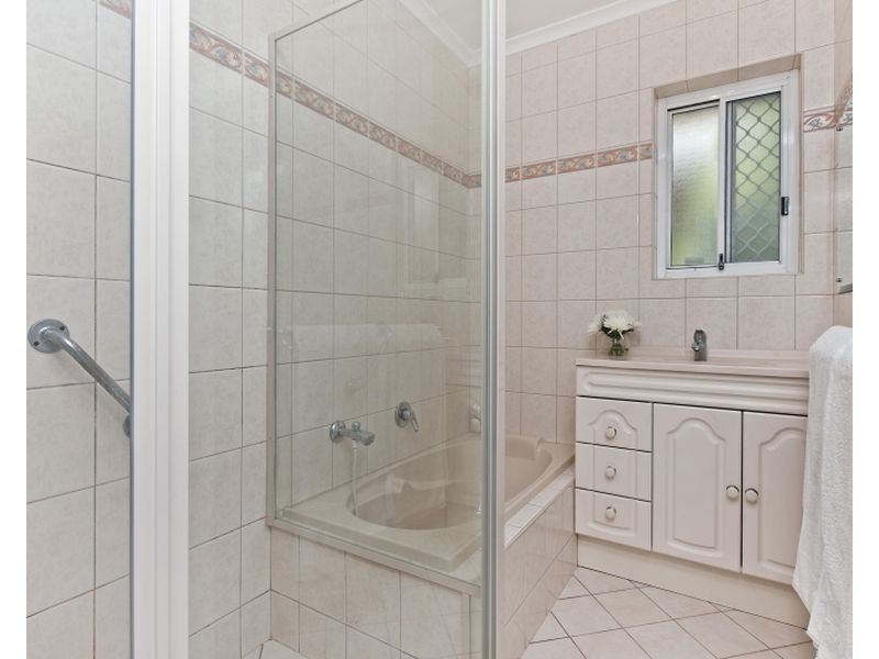 26 Morris Drive, Valley View SA 5093