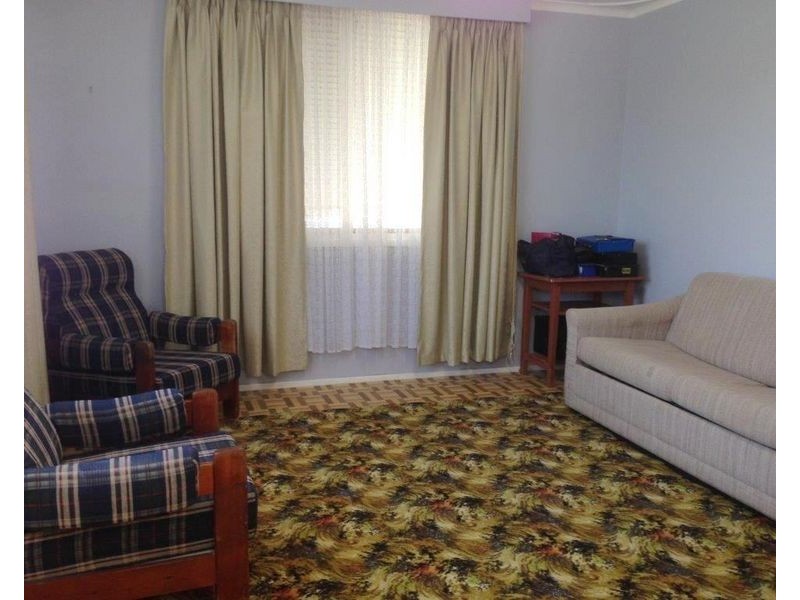 50 Rutherglen Avenue, Valley View SA 5093