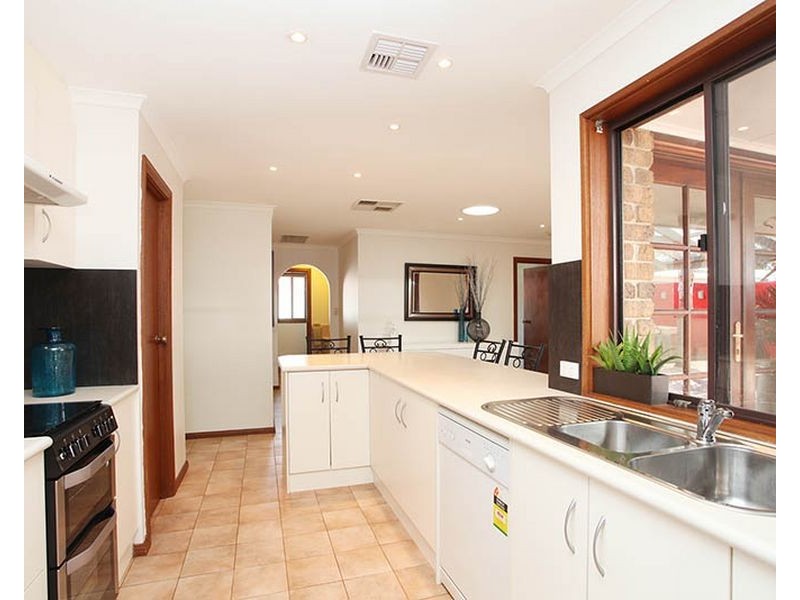 9 Taarnby Drive, Salisbury Downs SA 5108