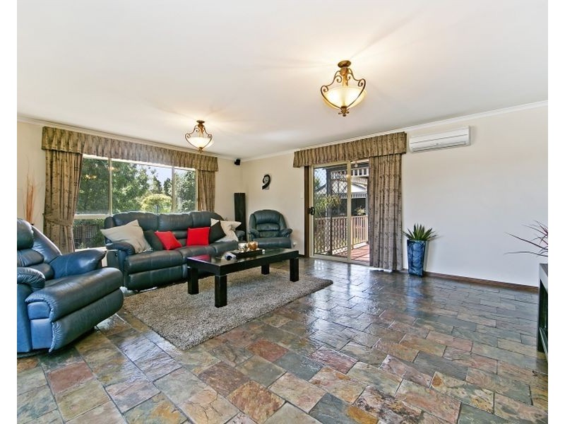 8 Abeona Close, Modbury Heights SA 5092
