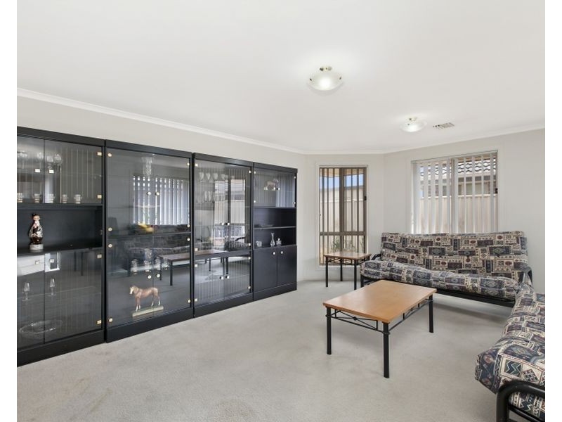 4 Meadow Lane, Para Hills West SA 5096