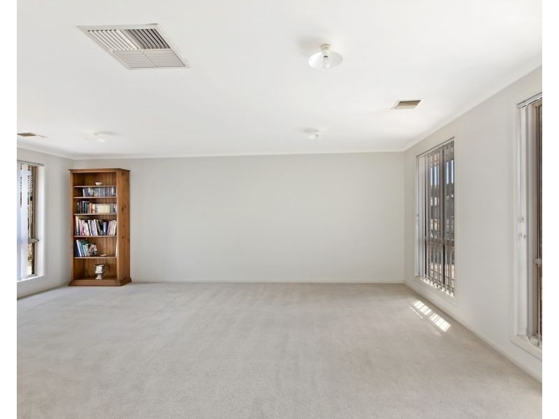 4 Meadow Lane, Para Hills West SA 5096