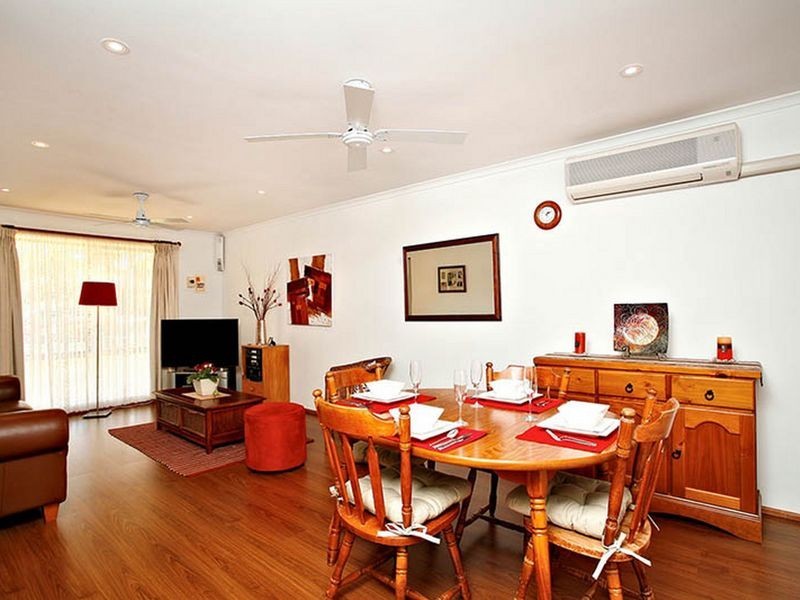 3/8 Polst Avenue, Para Vista SA 5093