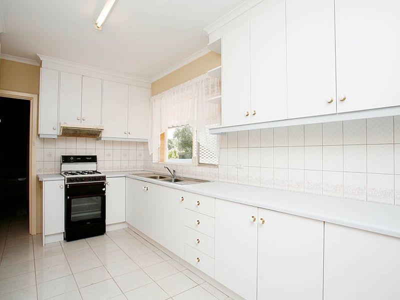 178 Kesters Rd, Para Hills SA 5096