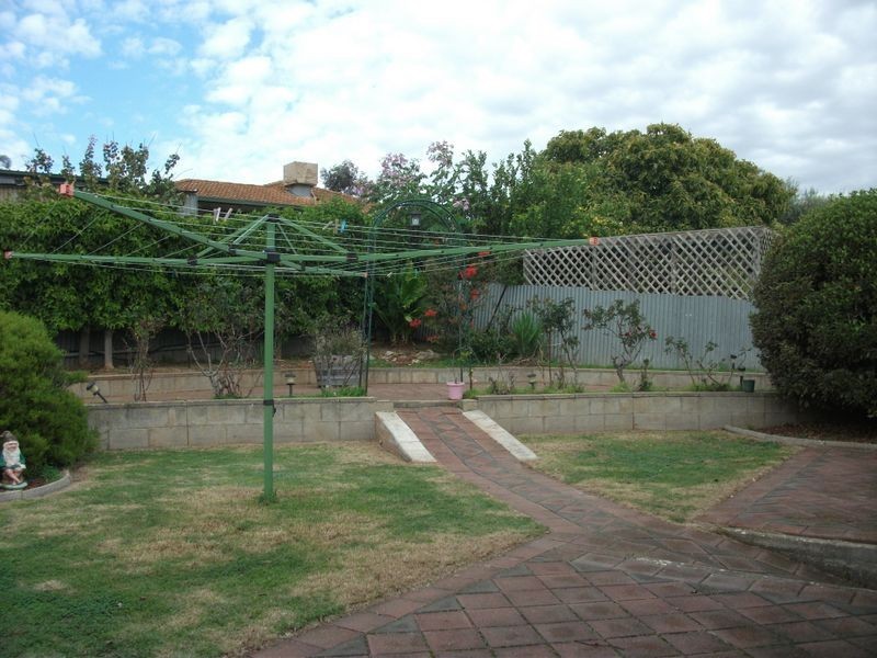 38 Robert Court, Para Hills SA 5096