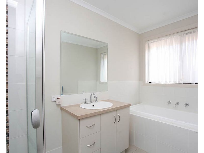 15 St Clair Avenue, Andrews Farm SA 5114