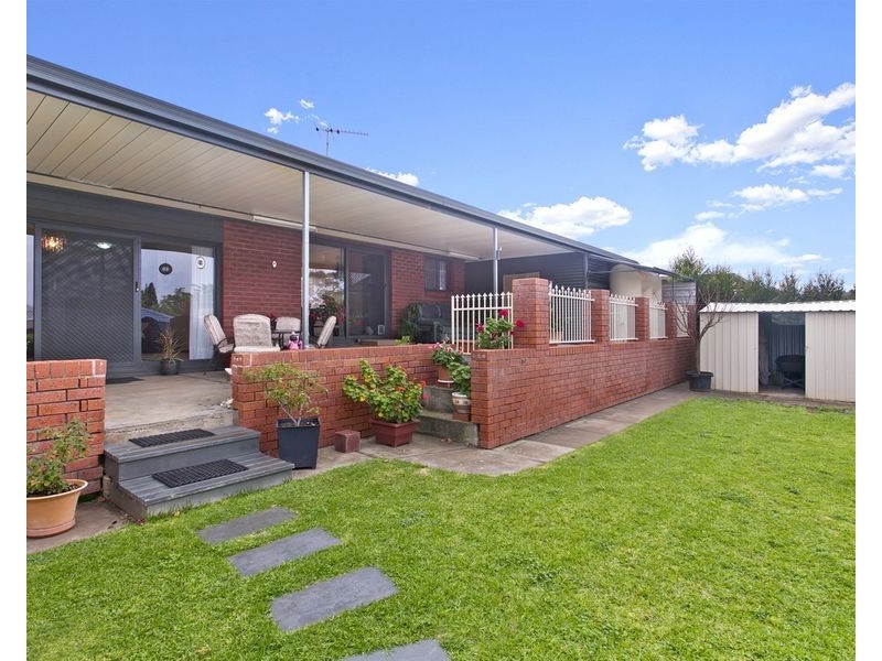 17 Doulton Crescent, Modbury Heights SA 5092