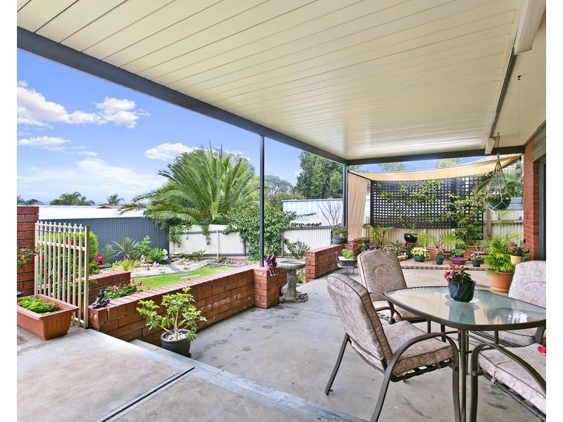 17 Doulton Crescent, Modbury Heights SA 5092