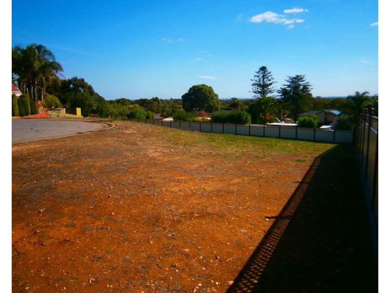 8 Marilyn Court, Salisbury Heights SA 5109