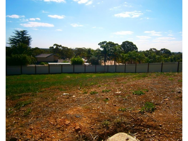 8 Marilyn Court, Salisbury Heights SA 5109