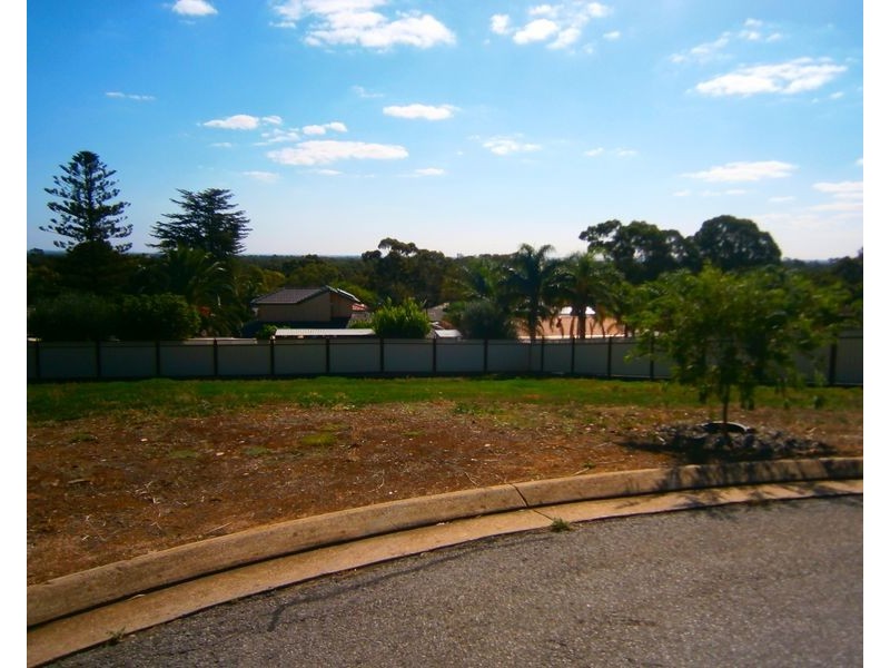 8 Marilyn Court, Salisbury Heights SA 5109