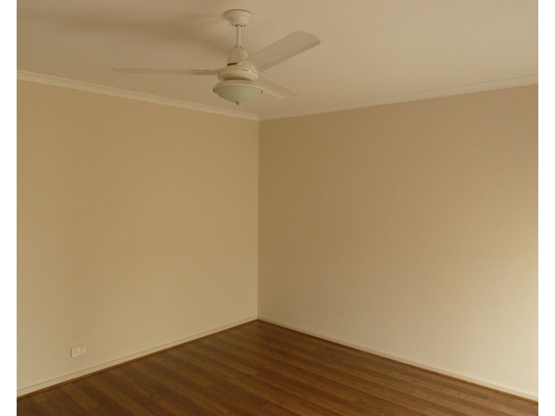 15 Jindabyne Street, Andrews Farm SA 5114