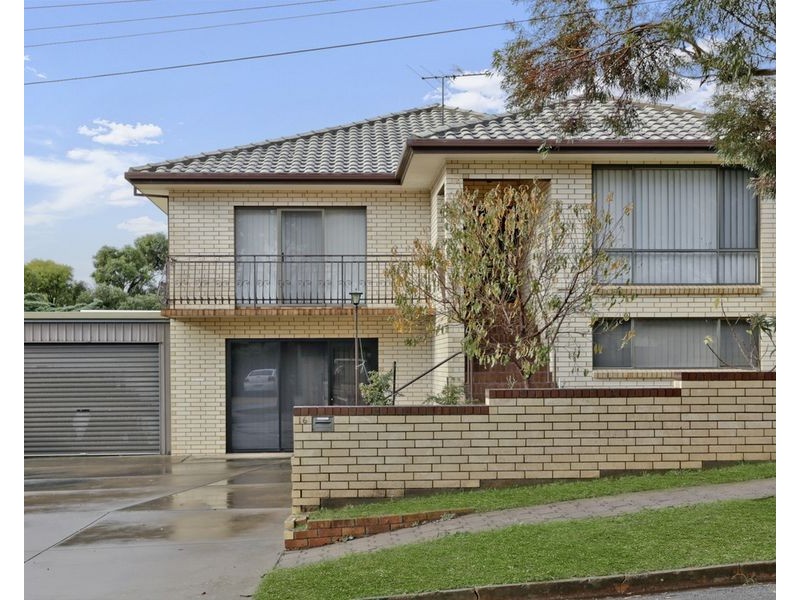 16 Dutton Drive, Para Hills SA 5096