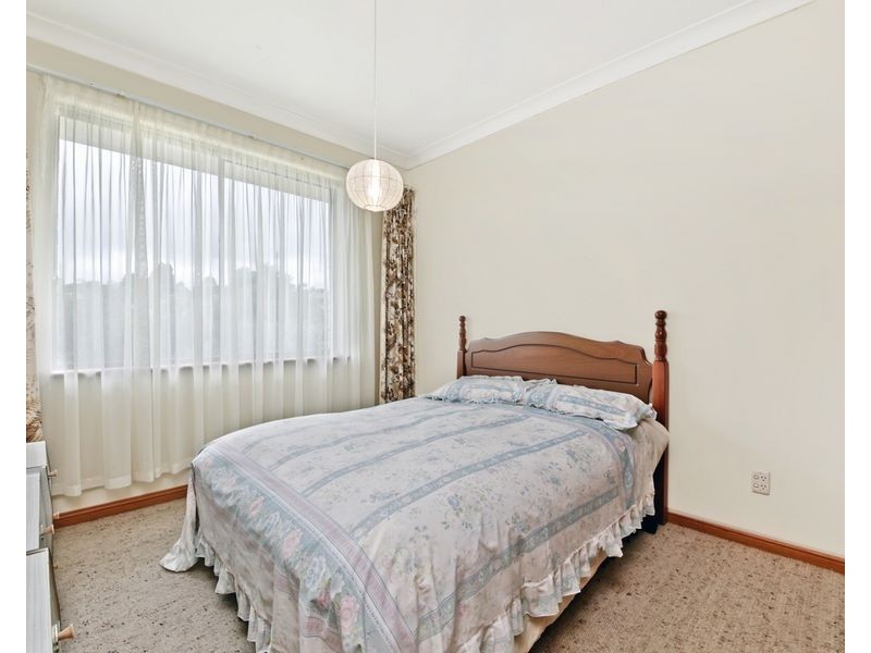 16 Dutton Drive, Para Hills SA 5096
