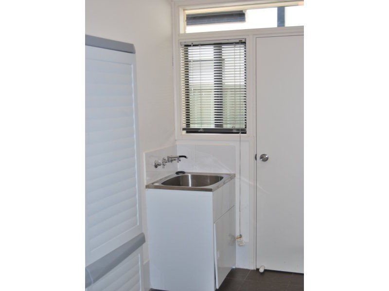 8 Lorentz Court, Mawson Lakes SA 5095