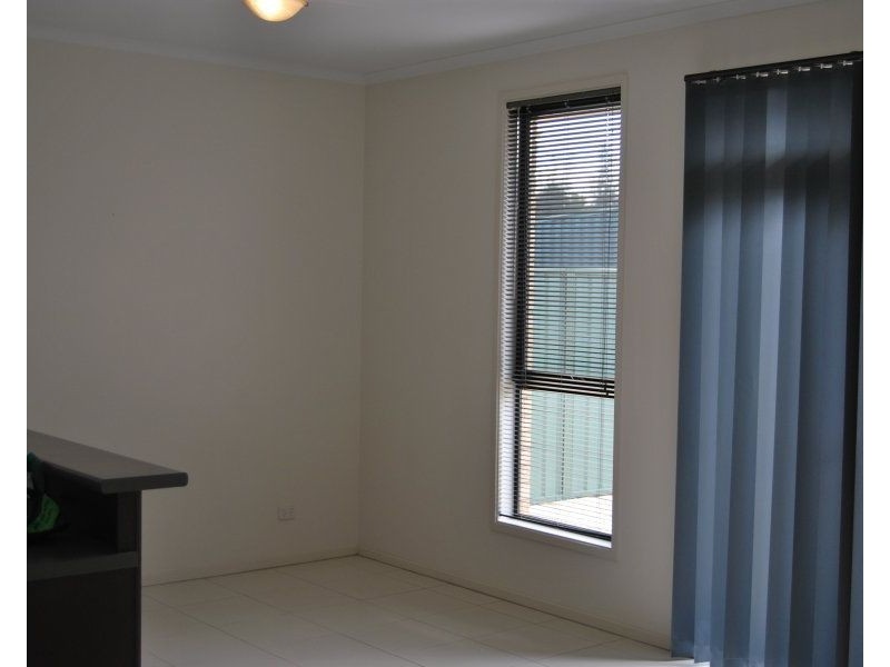 8 Lorentz Court, Mawson Lakes SA 5095