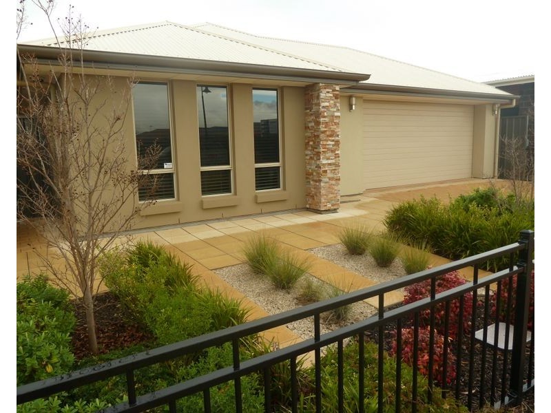 16 Jindabyne Street, Andrews Farm SA 5114