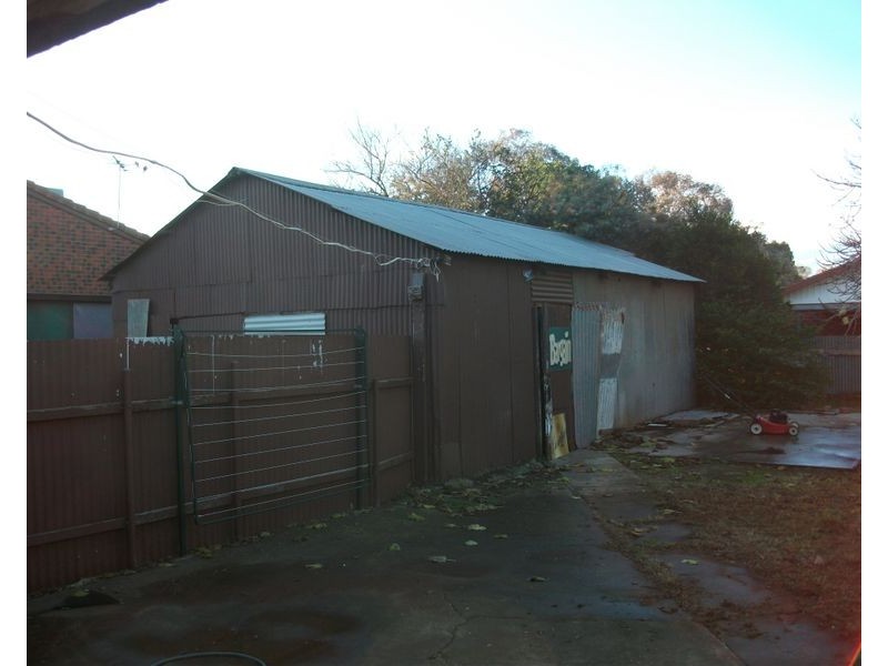 68 Kesters Rd, Para Hills West SA 5096