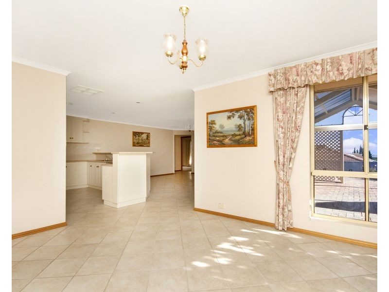 5 Pineridge Court, Golden Grove SA 5125