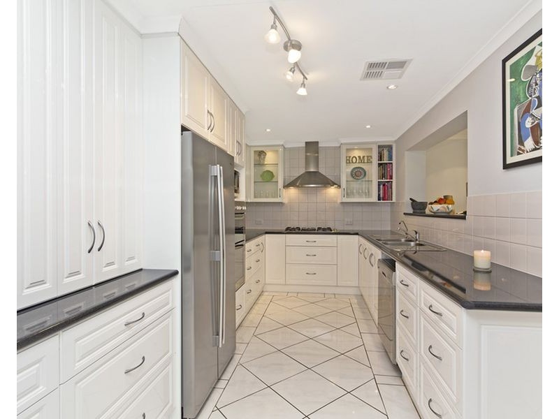 10 Currawong Crescent, Modbury Heights SA 5092