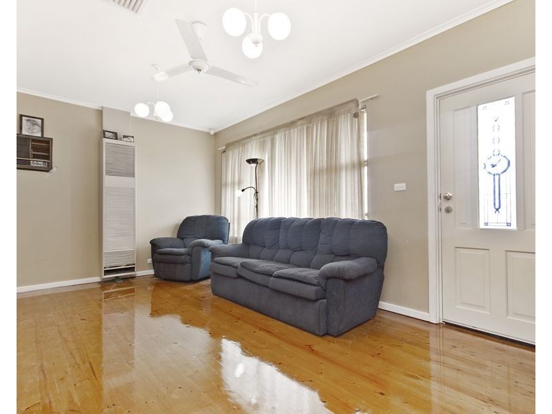 31 McGowan Court, Para Hills SA 5096