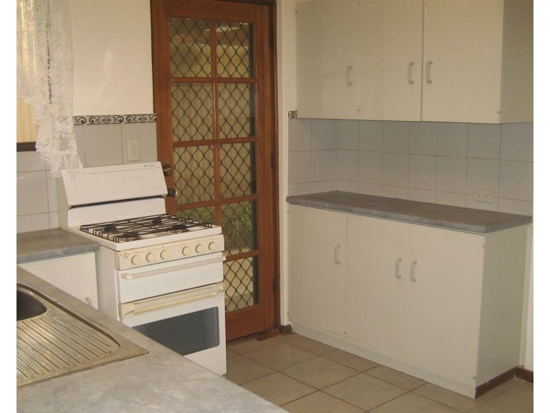 15A Roger Pitt St, Modbury Heights SA 5092