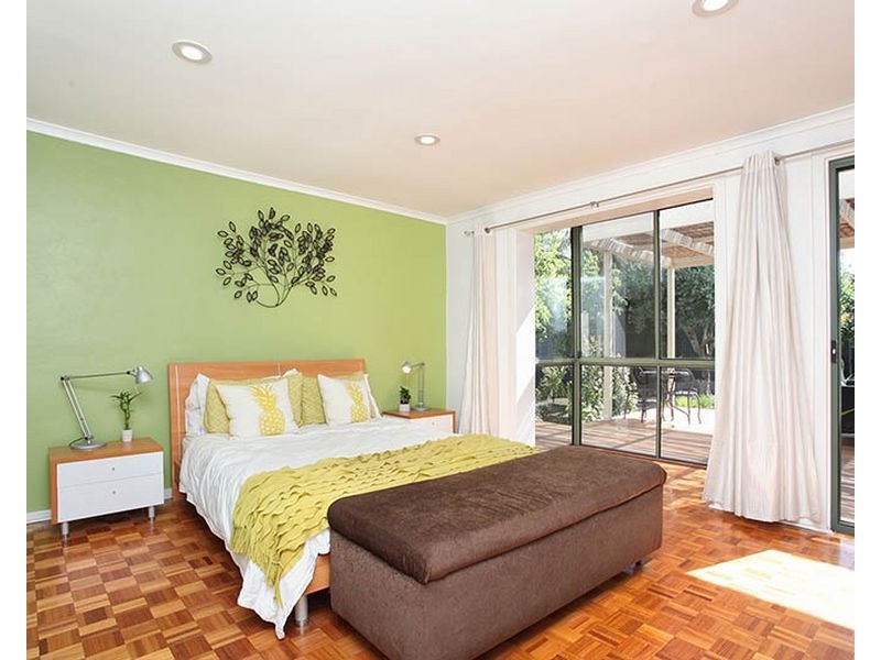 4 Granada Avenue, Gulfview Heights SA 5096