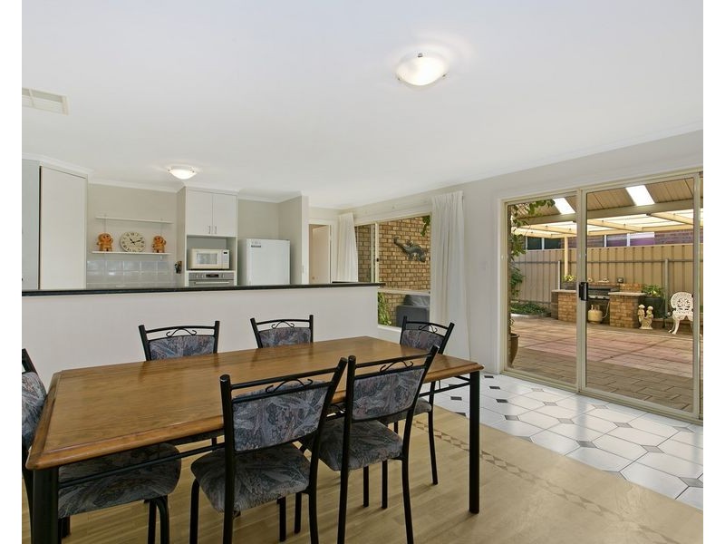 31 Lynton Avenue, Gilles Plains SA 5086